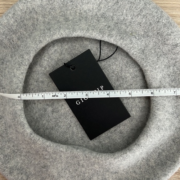 Gigi Pip Sophie Wool Beret in Heather Grey - Picture 6 of 6